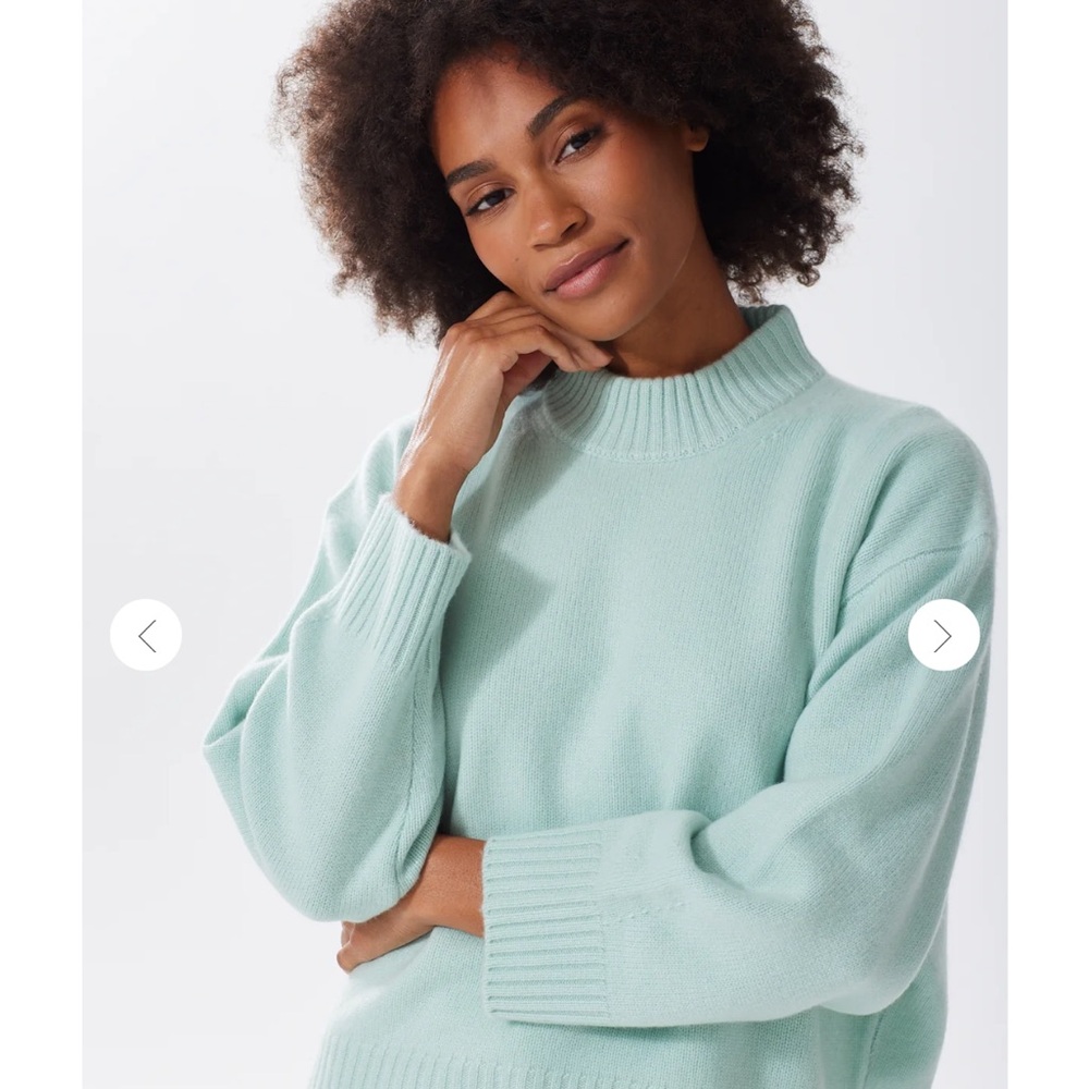 Elegant Mint Women's Crew Neck Sweater